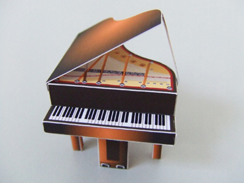 Piano à queue miniature